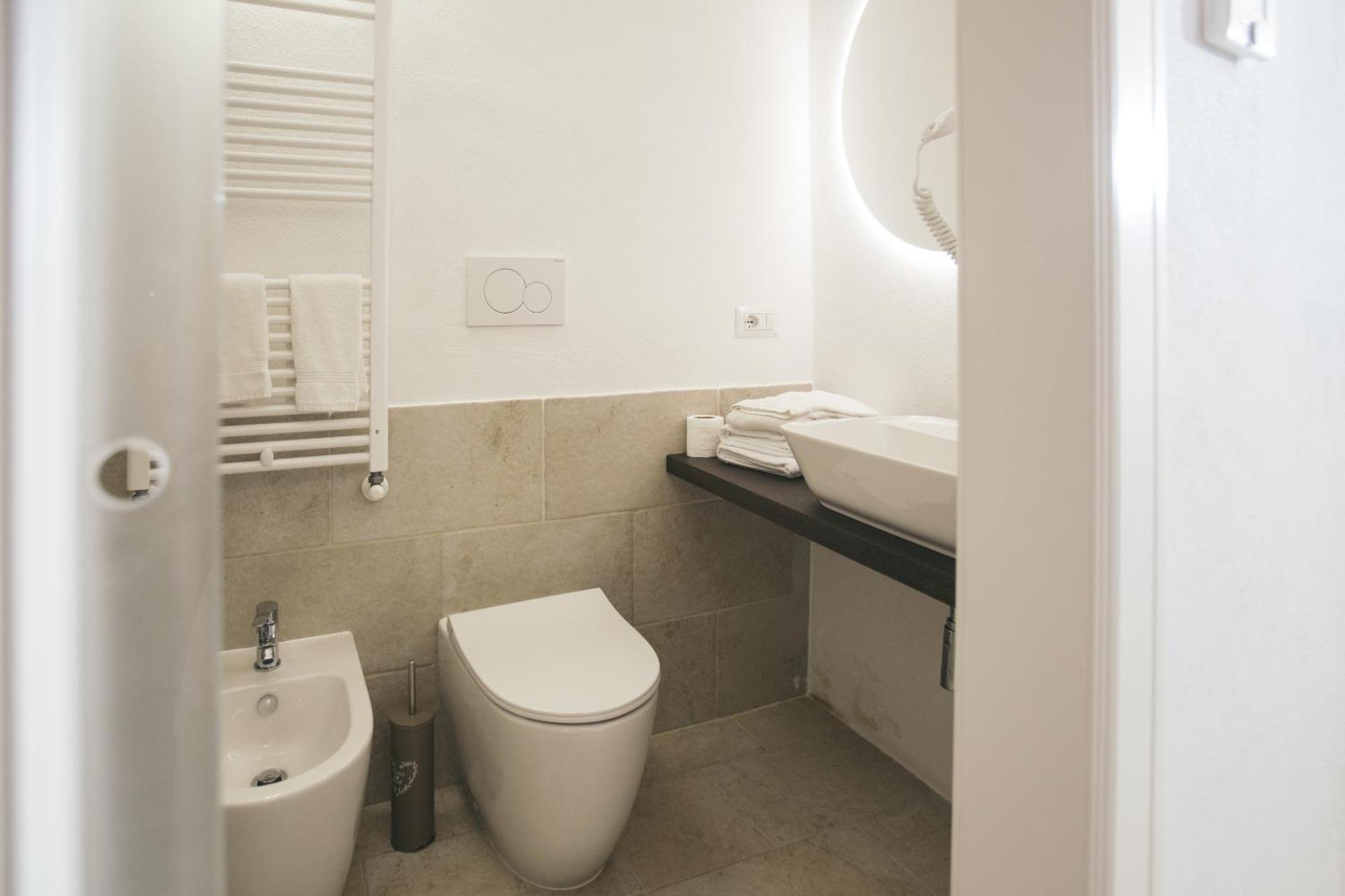Mediterranee Suite เลชเช ภายนอก รูปภาพ