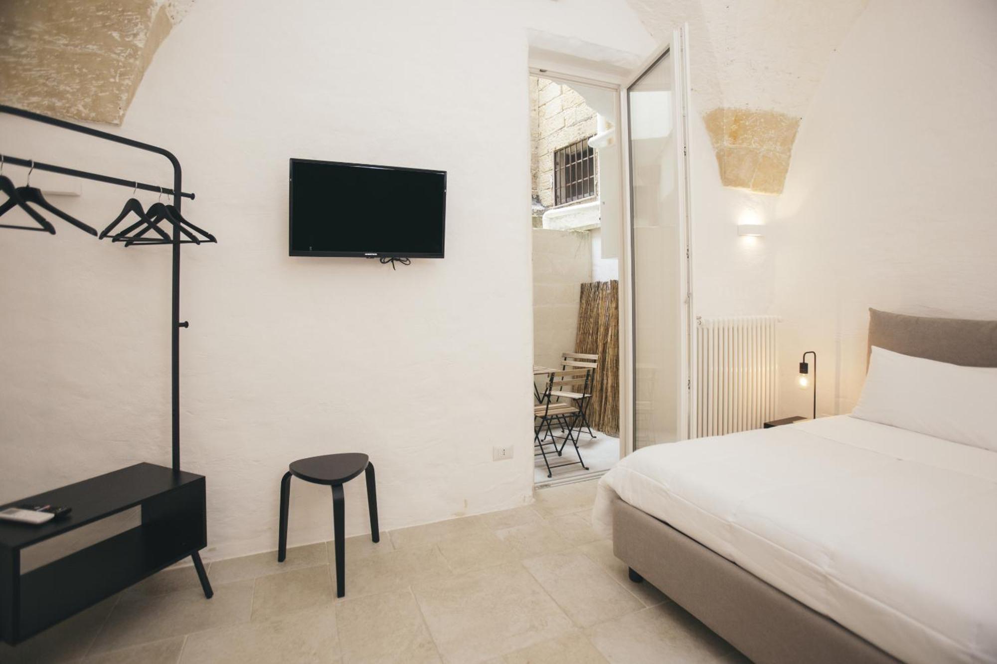 Mediterranee Suite เลชเช ภายนอก รูปภาพ