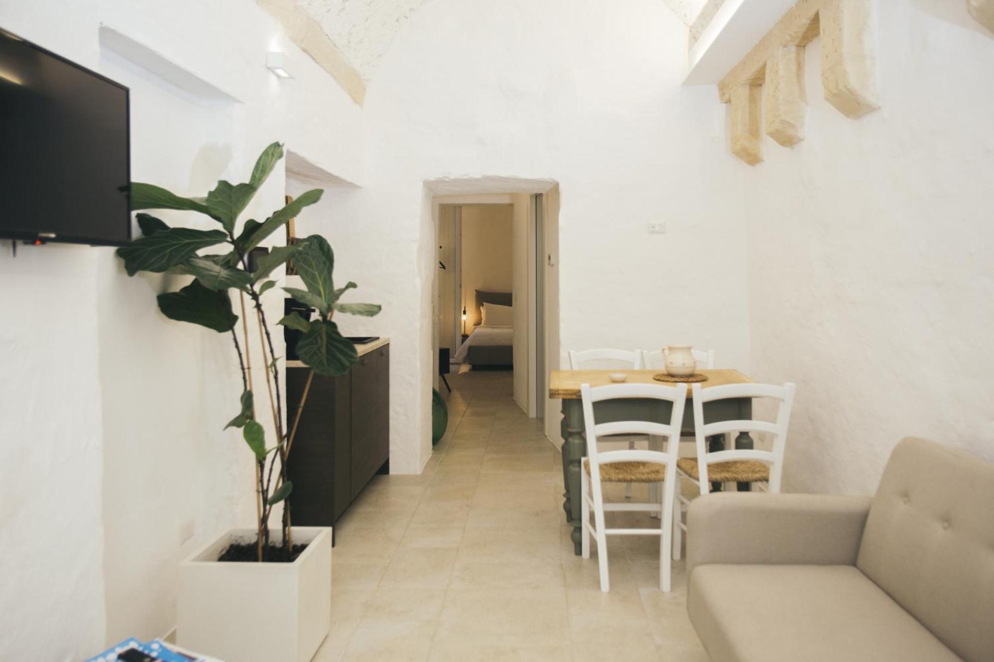 Mediterranee Suite เลชเช ภายนอก รูปภาพ
